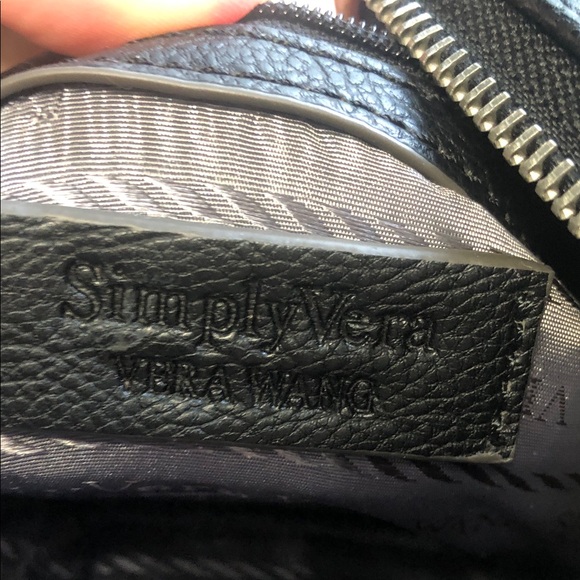 Simply Vera Vera Wang Black Crossbody Bag - Picture 2 of 2